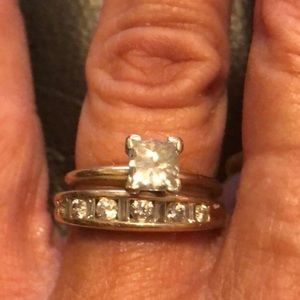 1 Kt. Princess Cut Diamond w 1/2 Diamond Band